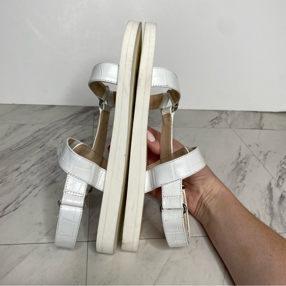 Stuart Weitzman Vail White Crocodile Sport Sandal 7B - Picture 5 of 13